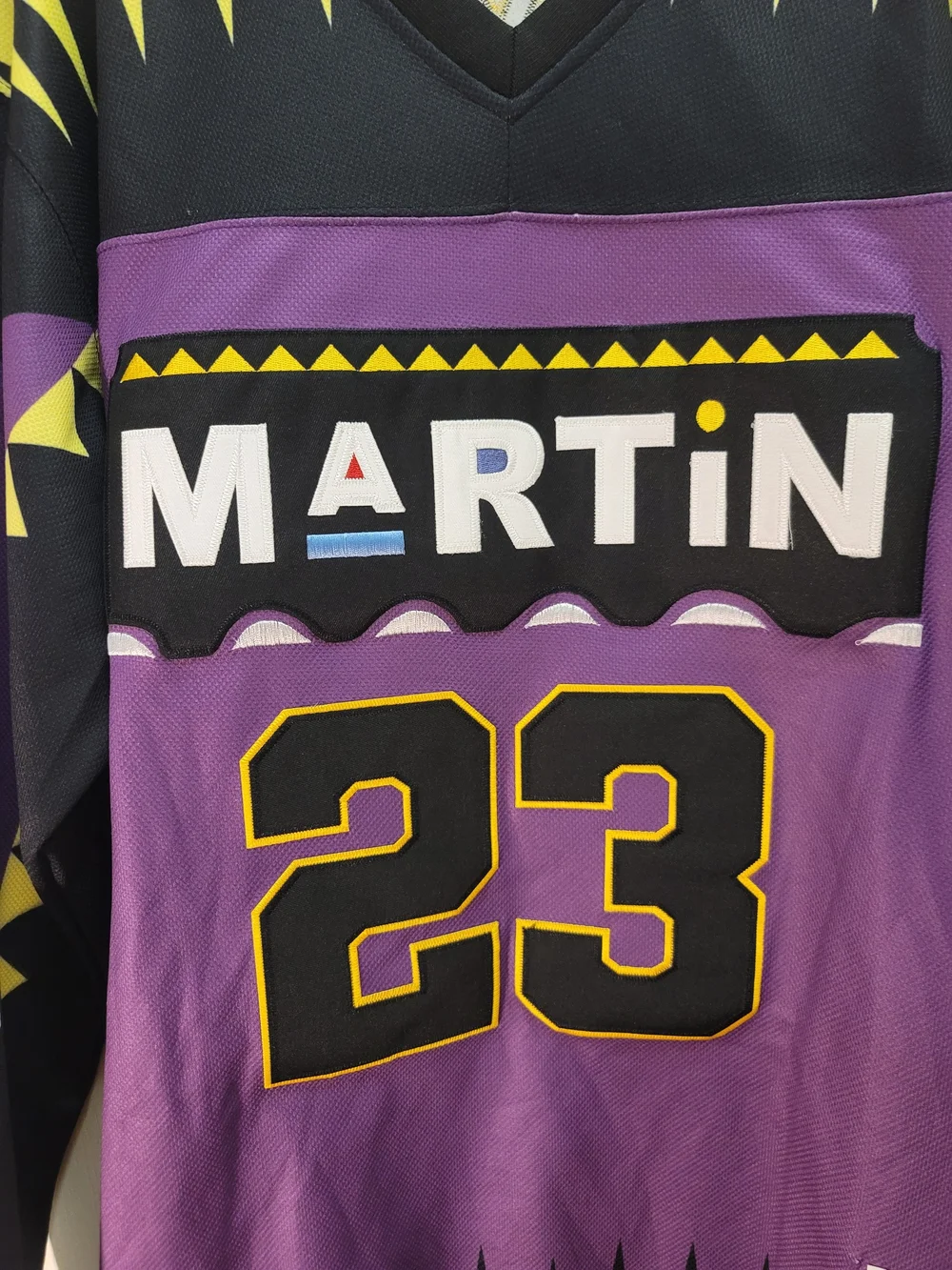 Martin Payne 23 V-Neck Sweater - Purple, Black & Yellow XXL - NWOT
